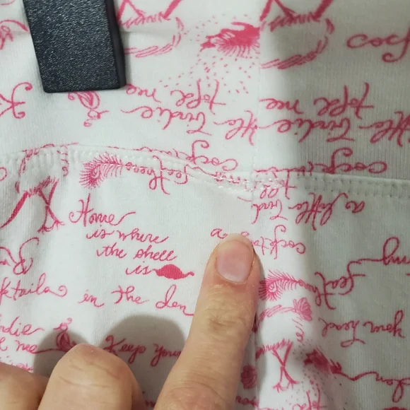 Lilly Pulitzer "A Little Birdie Told Me..." pajama set - Picture 13 of 13